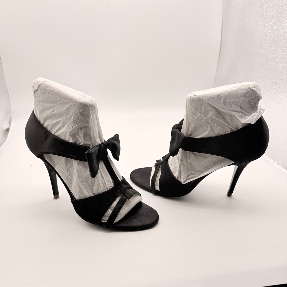 Stella McCartney Elegant Black Stiletto Heels with Bow Accent sz 9.5